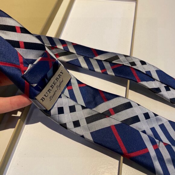 Men's Burberry Tie - Picture 3 of 5